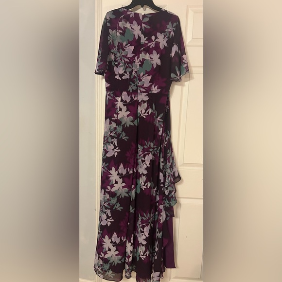 Calvin Klein - Picture 2 of 3